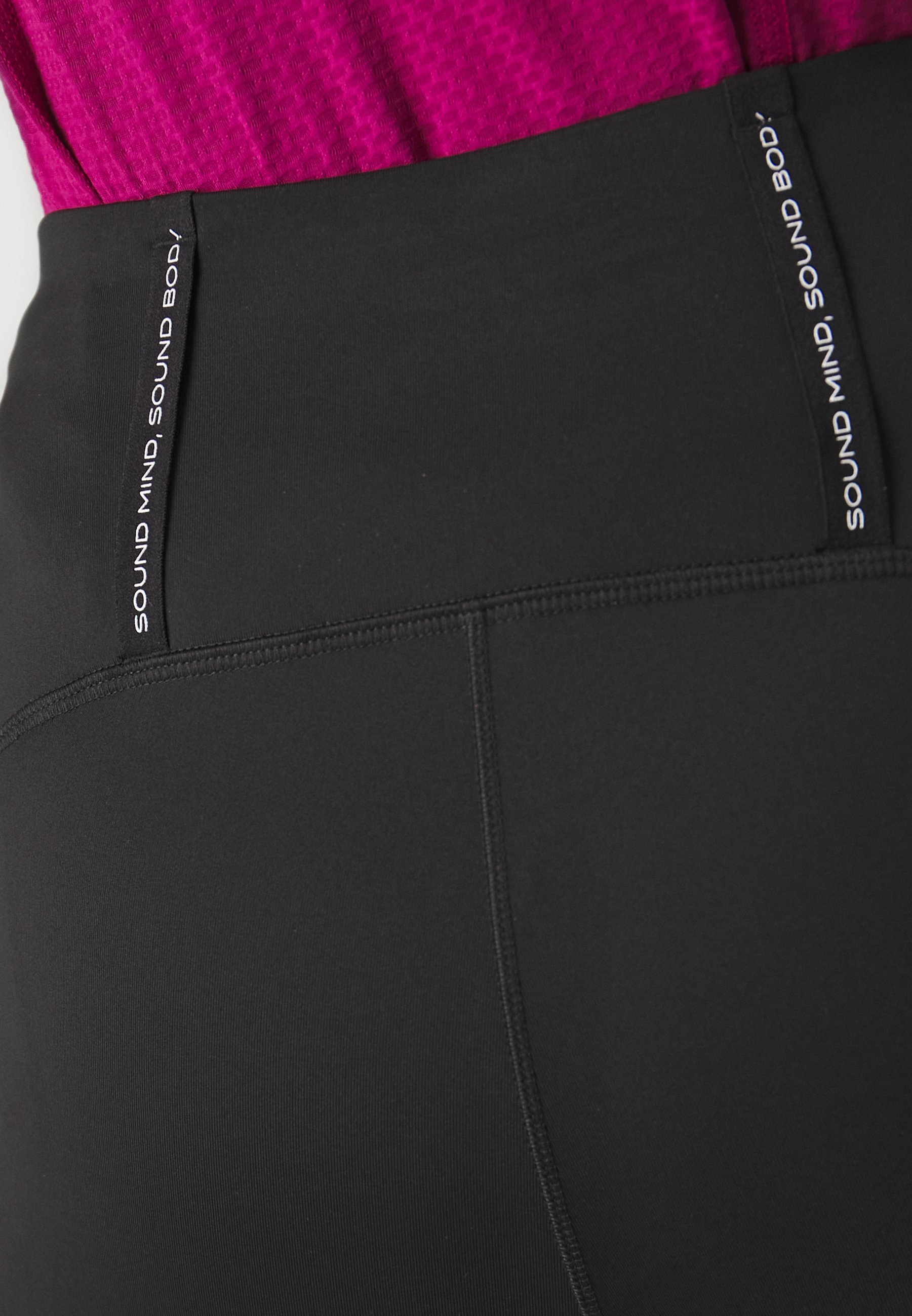 ASICS ROAD HIGH WAIST CAPRI - 3/4 sporta bikses - melnas