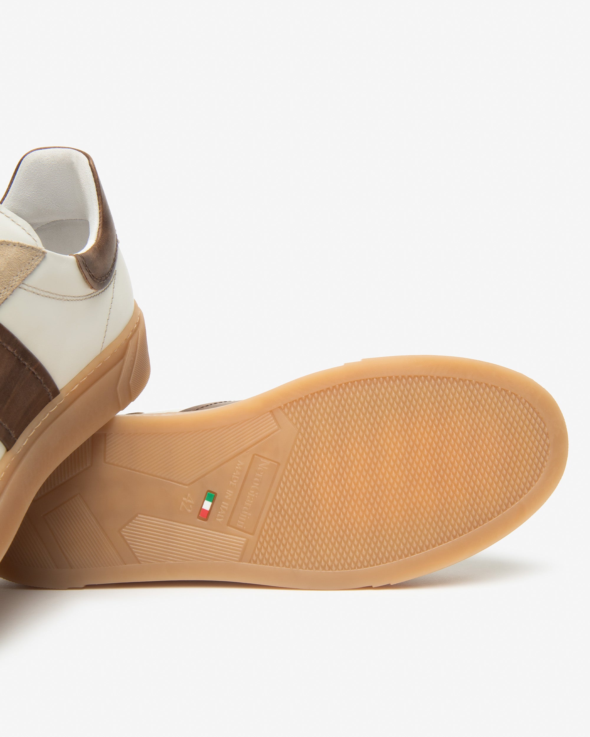 Herren-Sneaker aus Leder und Wildleder