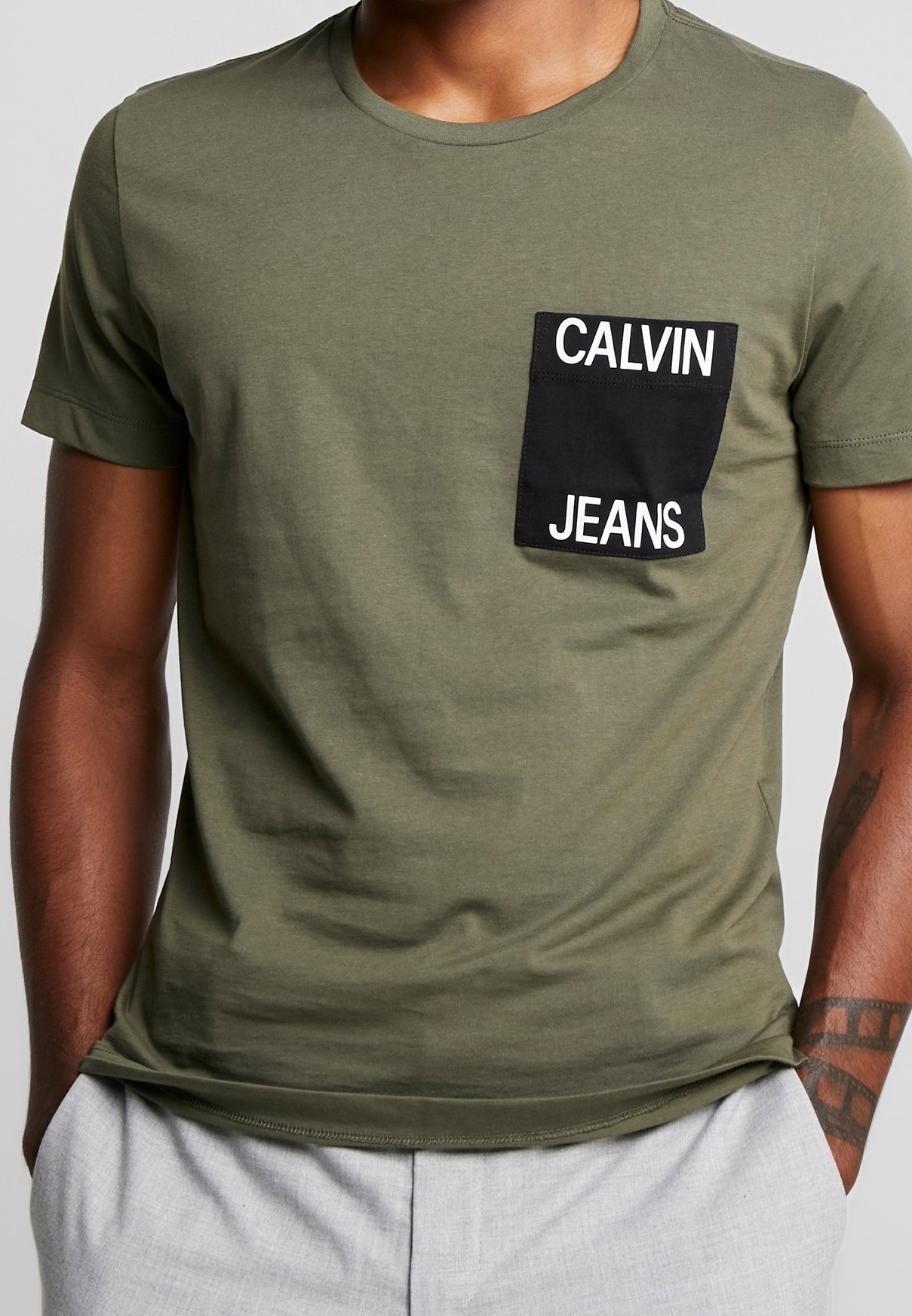 T-shirt imprimé Calvin Klein Jeans - vert foncé