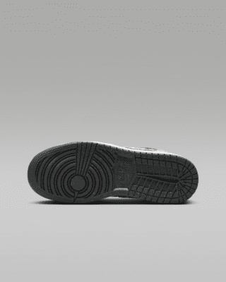 Air Jordan 1 Low SE Older Kids' Shoes