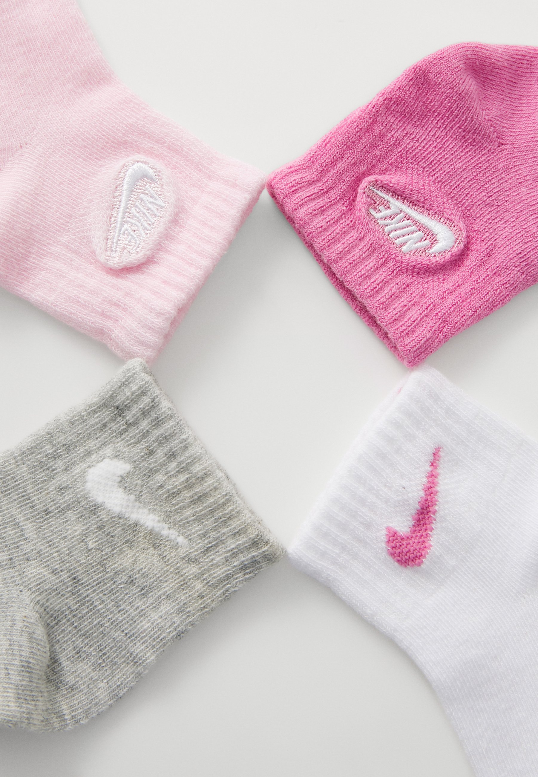Chaussettes Nike Sportswear LOGO GRIPPER UNISEXES, lot de 4 - Chaussettes - flamant rose magique