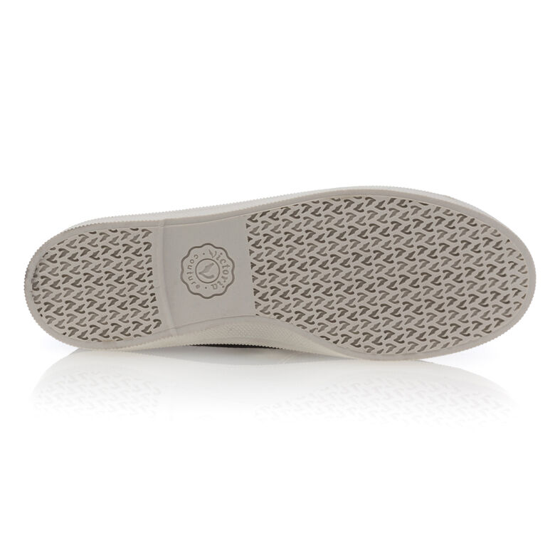 Zapatillas deportivas para mujer en color negro.
