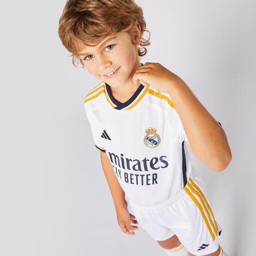  Uniforme principal do Real Madrid para a temporada 23/24