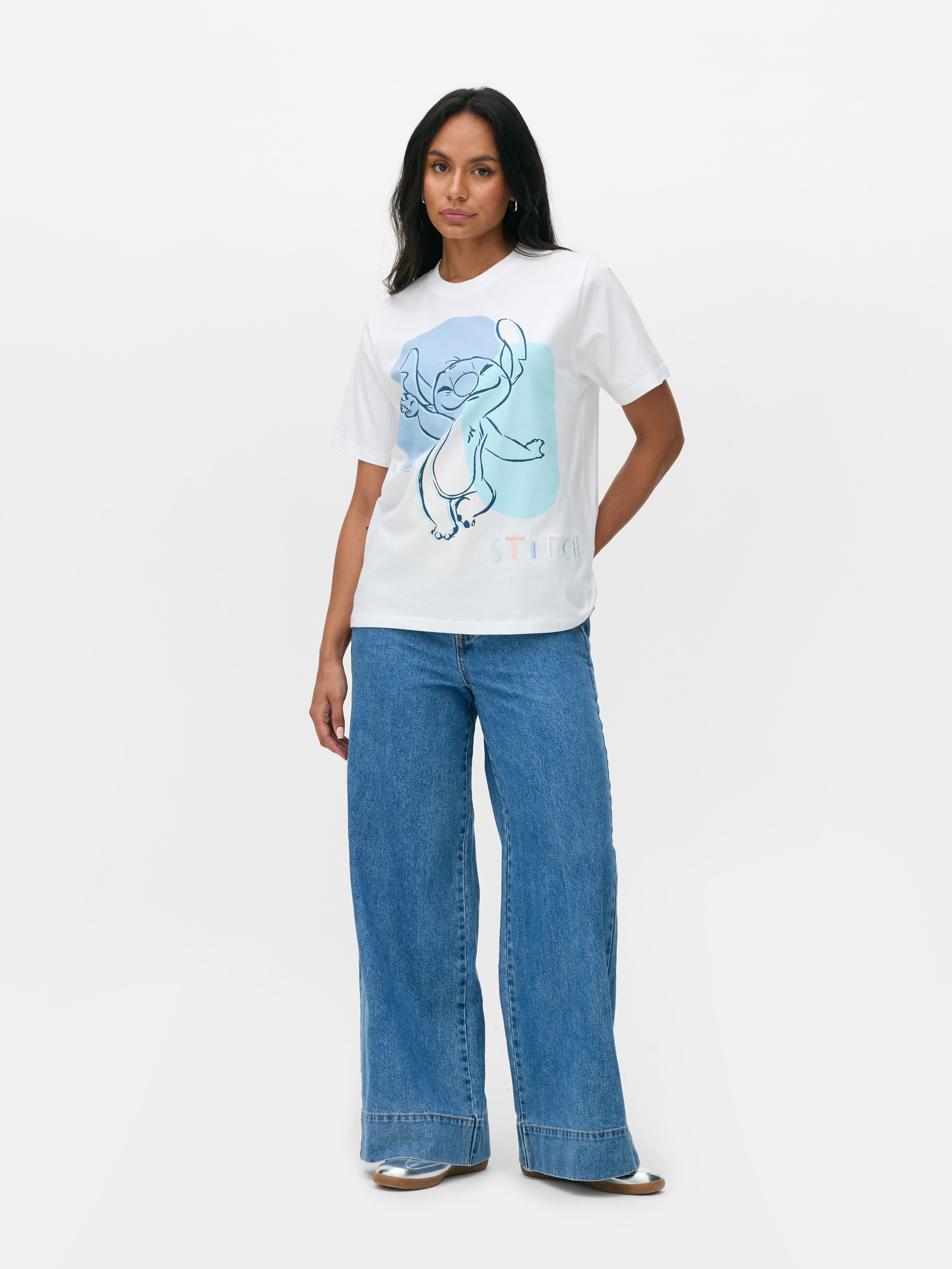 Tricou cu broderie Disney Stitch Un tricou cu imprimeu Stitch și text brodat colorat