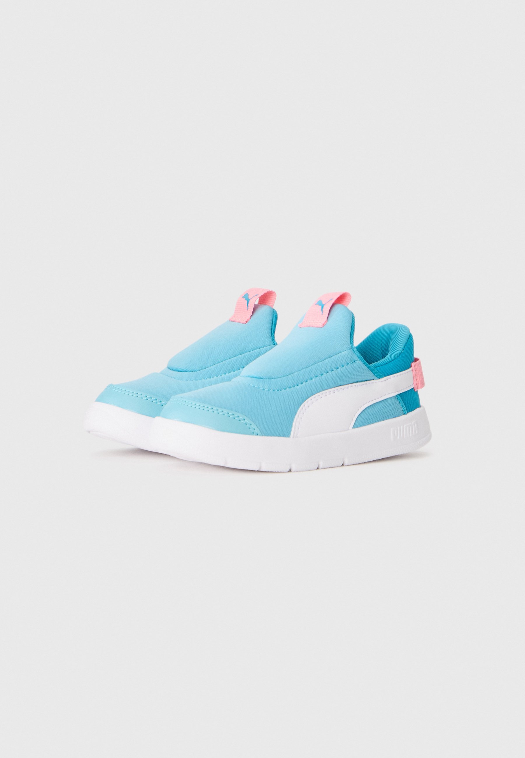 Chaussures de running sur route Puma COURTFLEX V3 SLIPTECH UNISEXE - coloris aqua/blanc/rose