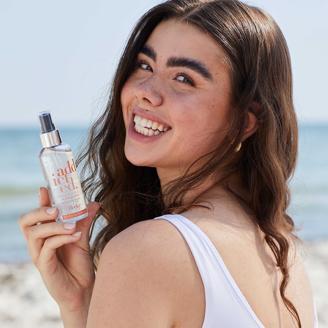 Švytinčios odos veido purškiklis „Fleeky“ – savaiminio įdegio priemonė – 100 ml