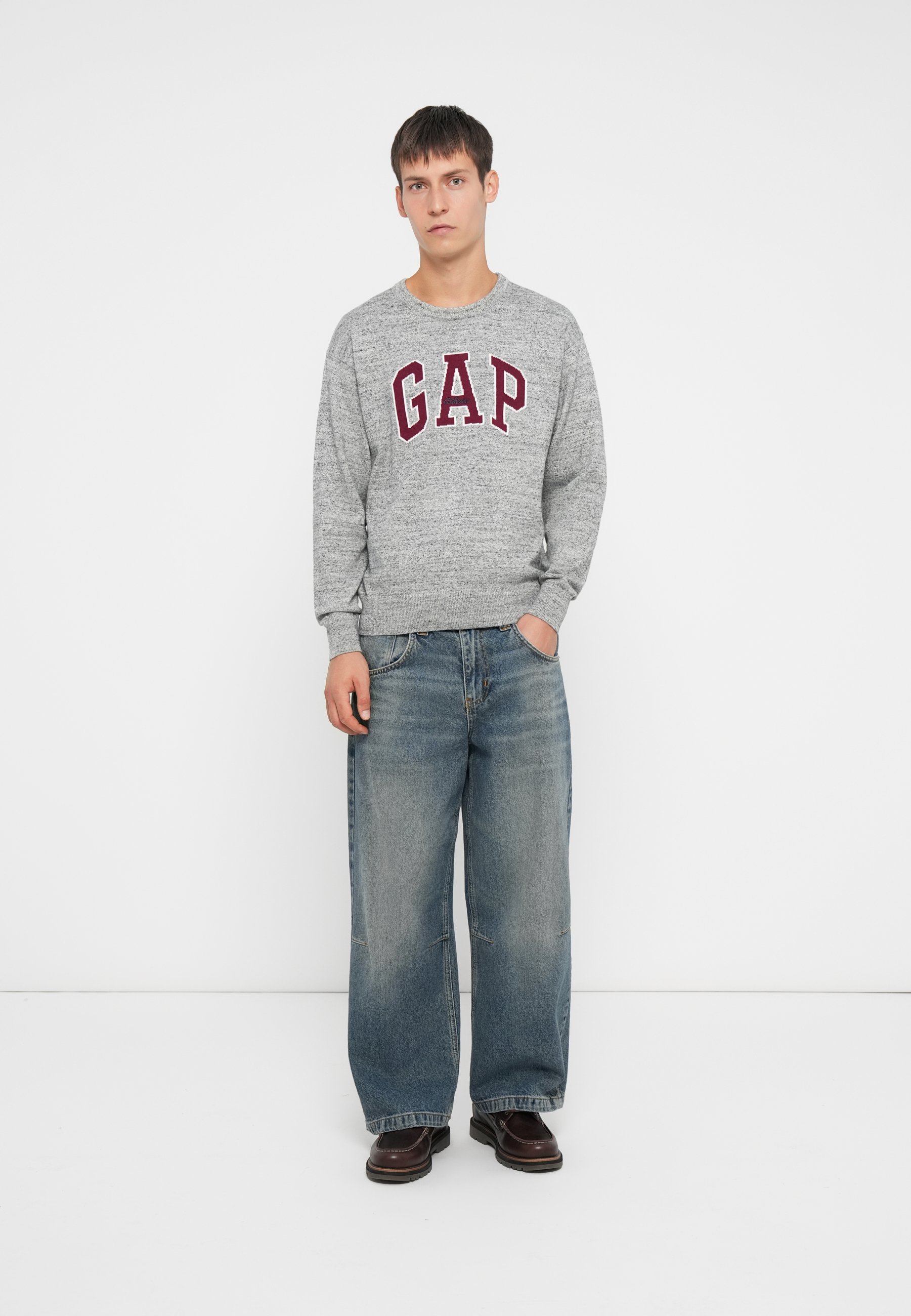 Pull GAP ATHLETIC INTARSIA CREW - Gris chiné