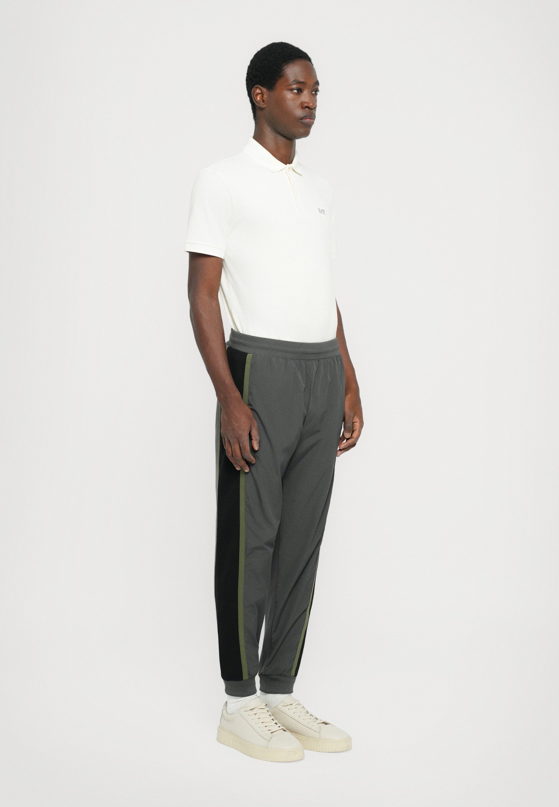 EA7 Emporio Armani SPORTBROEK - Trainingsbroek - asfalt