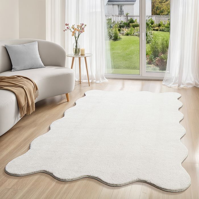 the carpet Lina Shape Tapis en fourrure, fourrure synthétique, tapis moelleux, dessous antidérapant, lavable, Creme, 120 x 160cm
