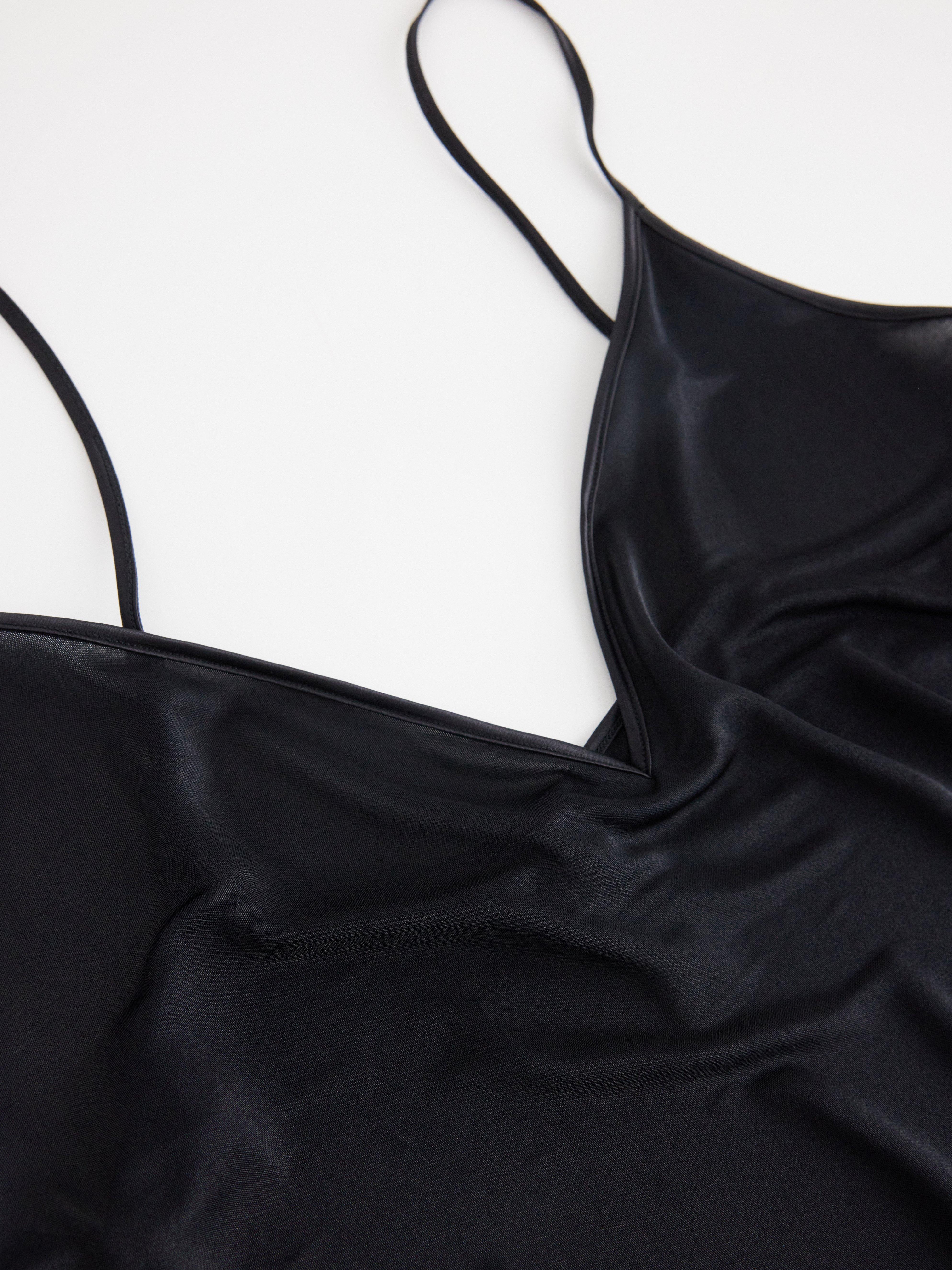 Slip Black
