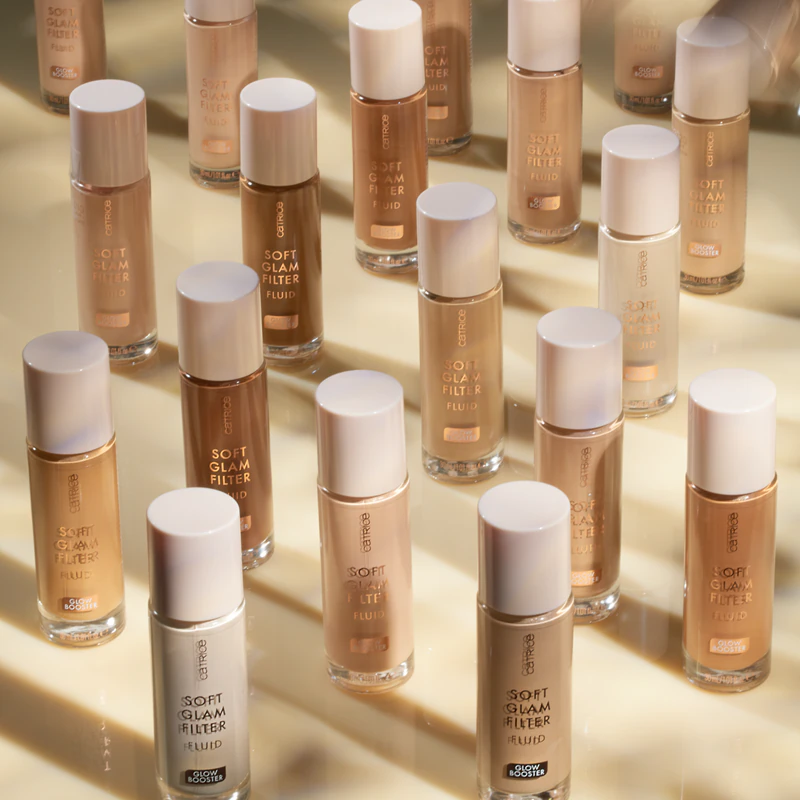 Rozjasňujúci a tónovací fluid Catrice Soft Glam Filter