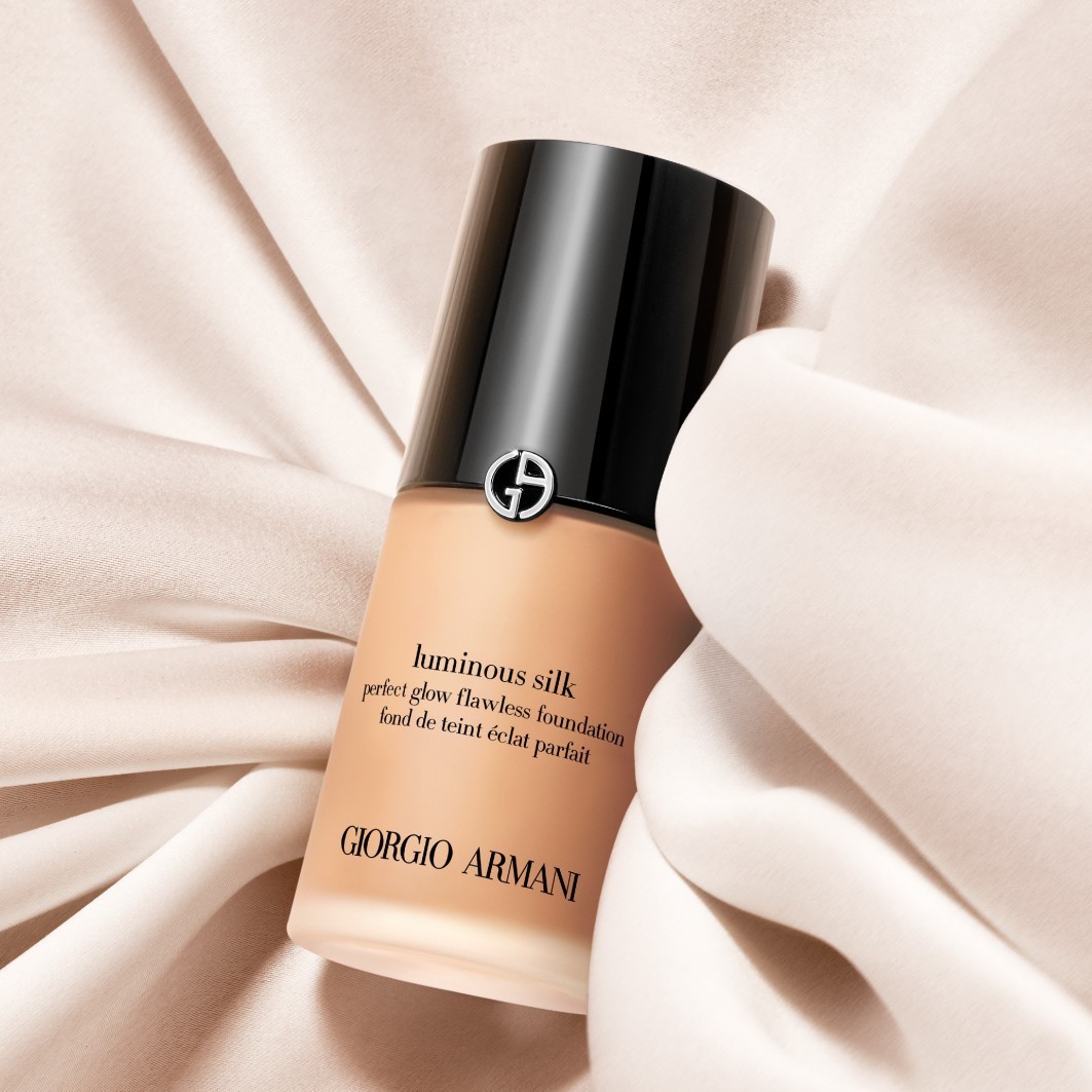 Armani Foundation Luminous Silk - Svietiaci hodvábny podkladový krém - 30 ml