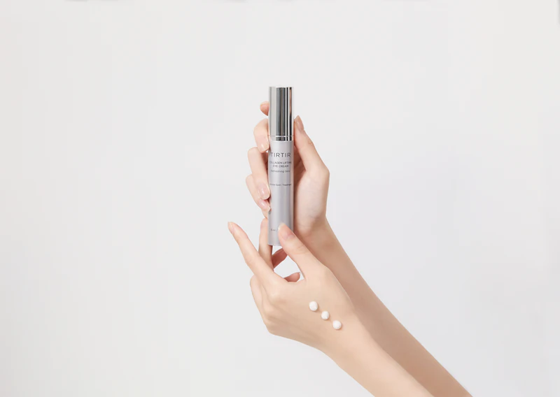 TIRTIR Collagen Lifting Eye Cream, een liftende oogcrème met een anti-rimpeleffect.