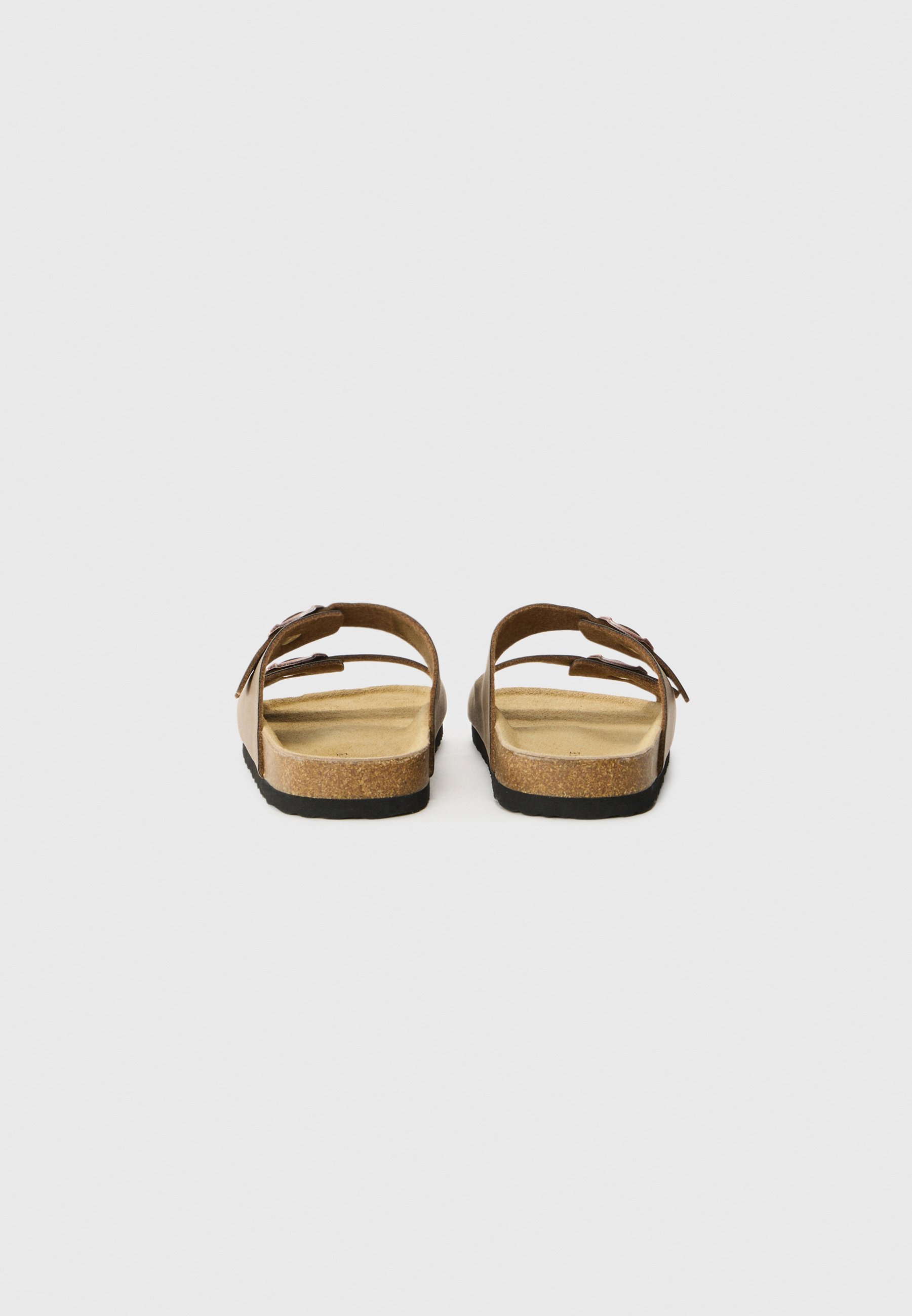 Pier One UNISEX - Slippers - lysebrun