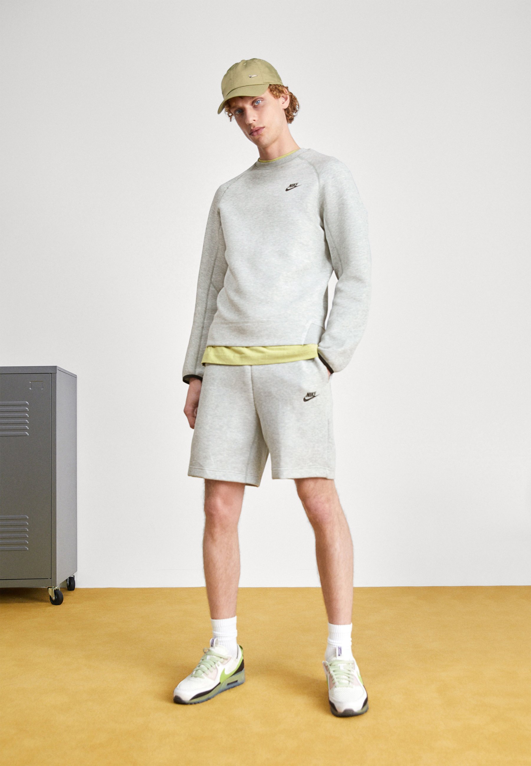Pantalon de survêtement Nike Sportswear SPORTSWEAR TECH FLEECE - Gris chiné