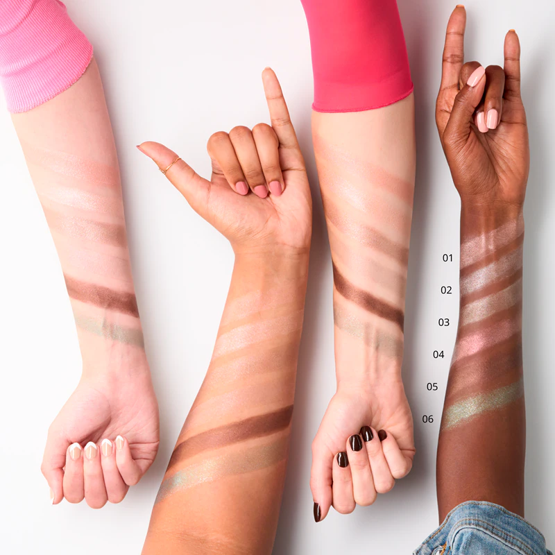 essence Luminous Eye Tint vloeibare oogschaduw