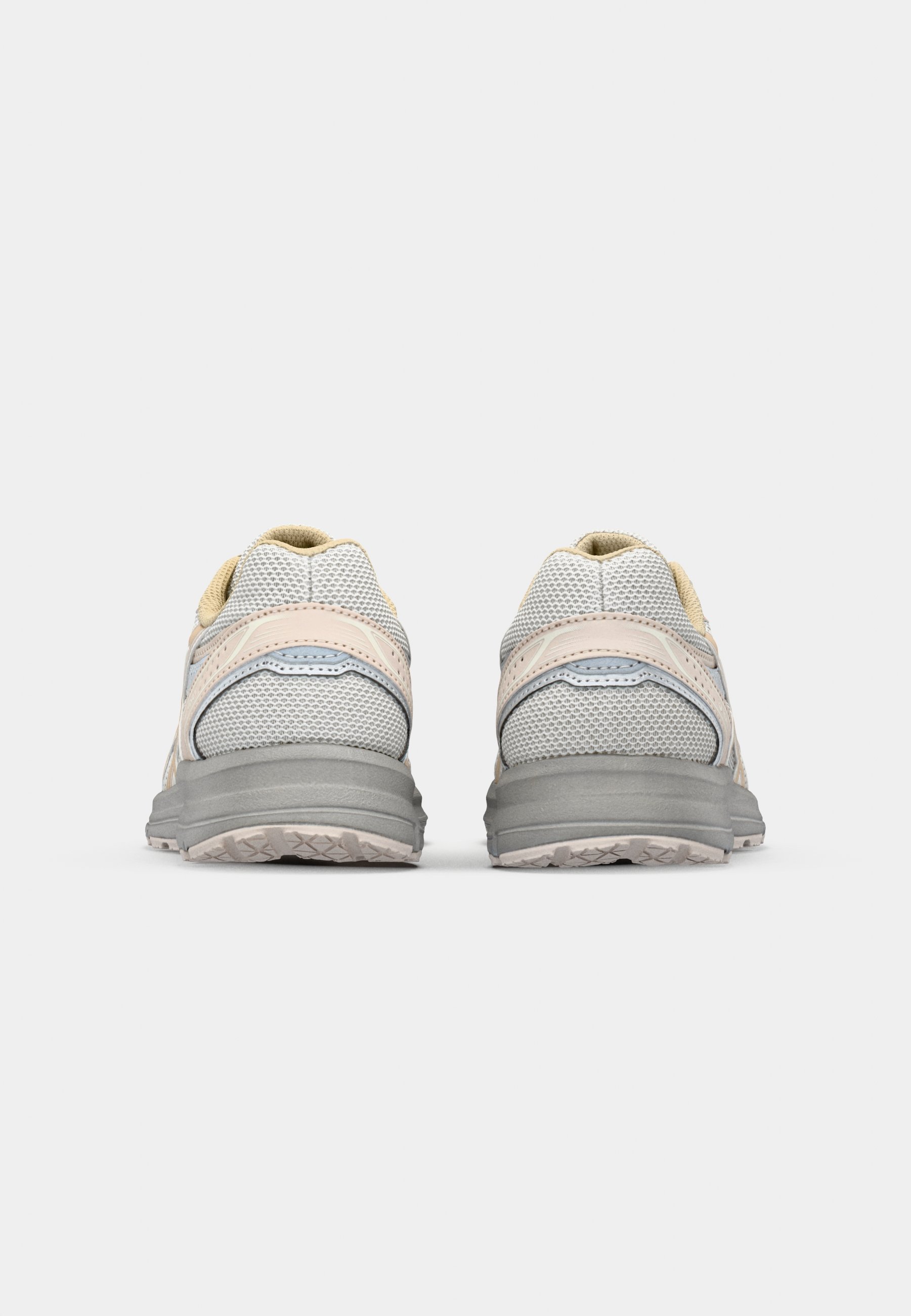 Tênis ASICS SportStyle de cano baixo