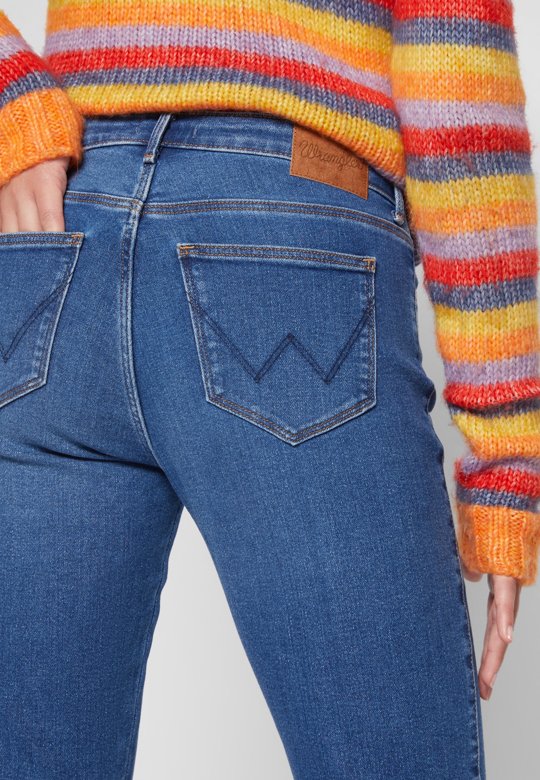 Wrangler BOOTCUT - Bootcut jeans - blauw