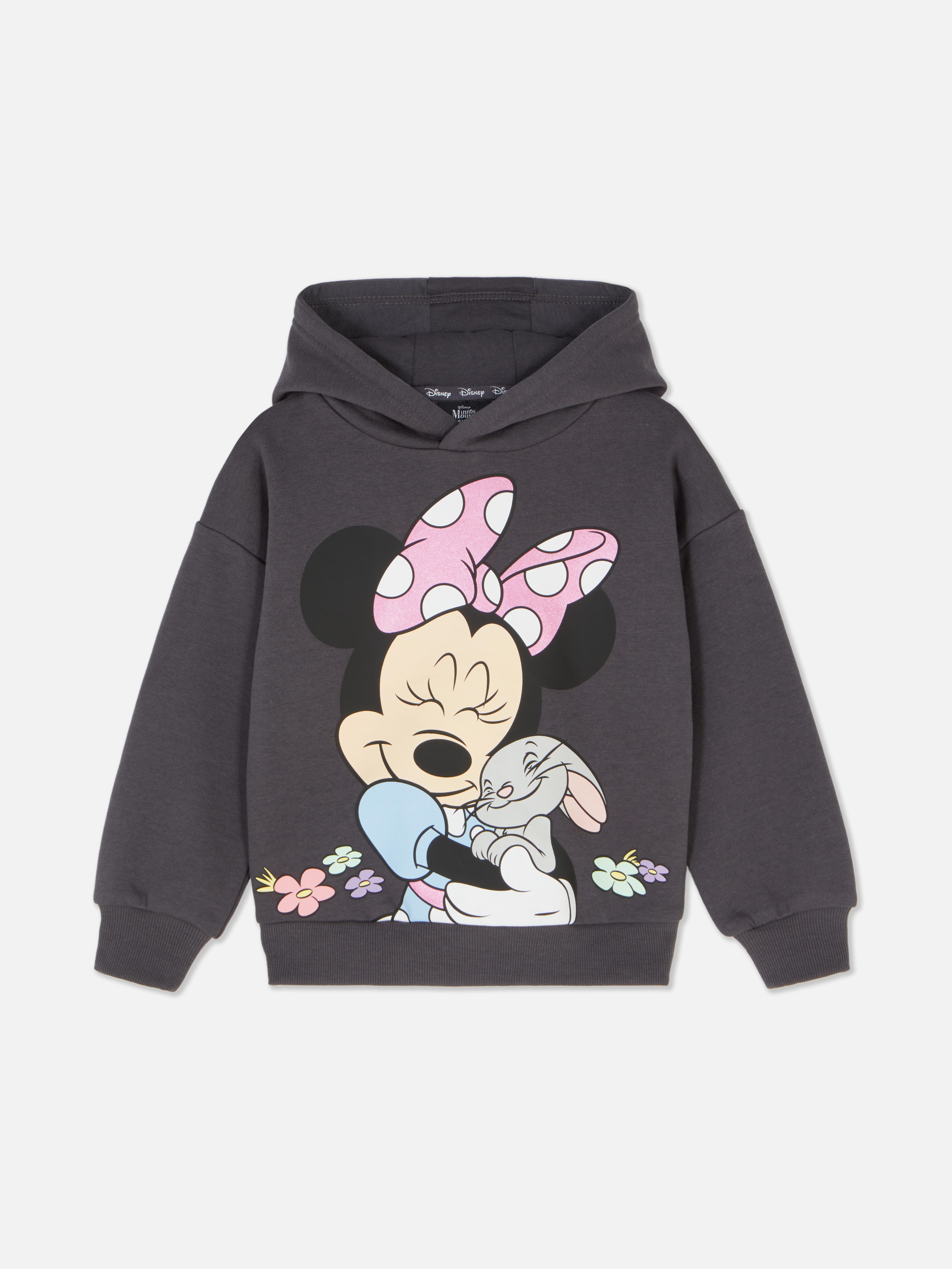 Hanorac asortat cu imprimeu Disney Minnie Mouse. Un hanorac cu manșete striate și un imprimeu cu Minnie Mouse îmbrățișând un iepure.