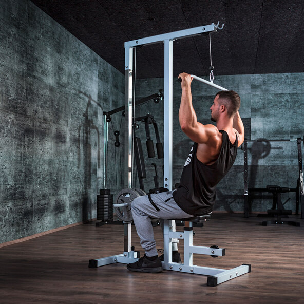 Lat pulldown station