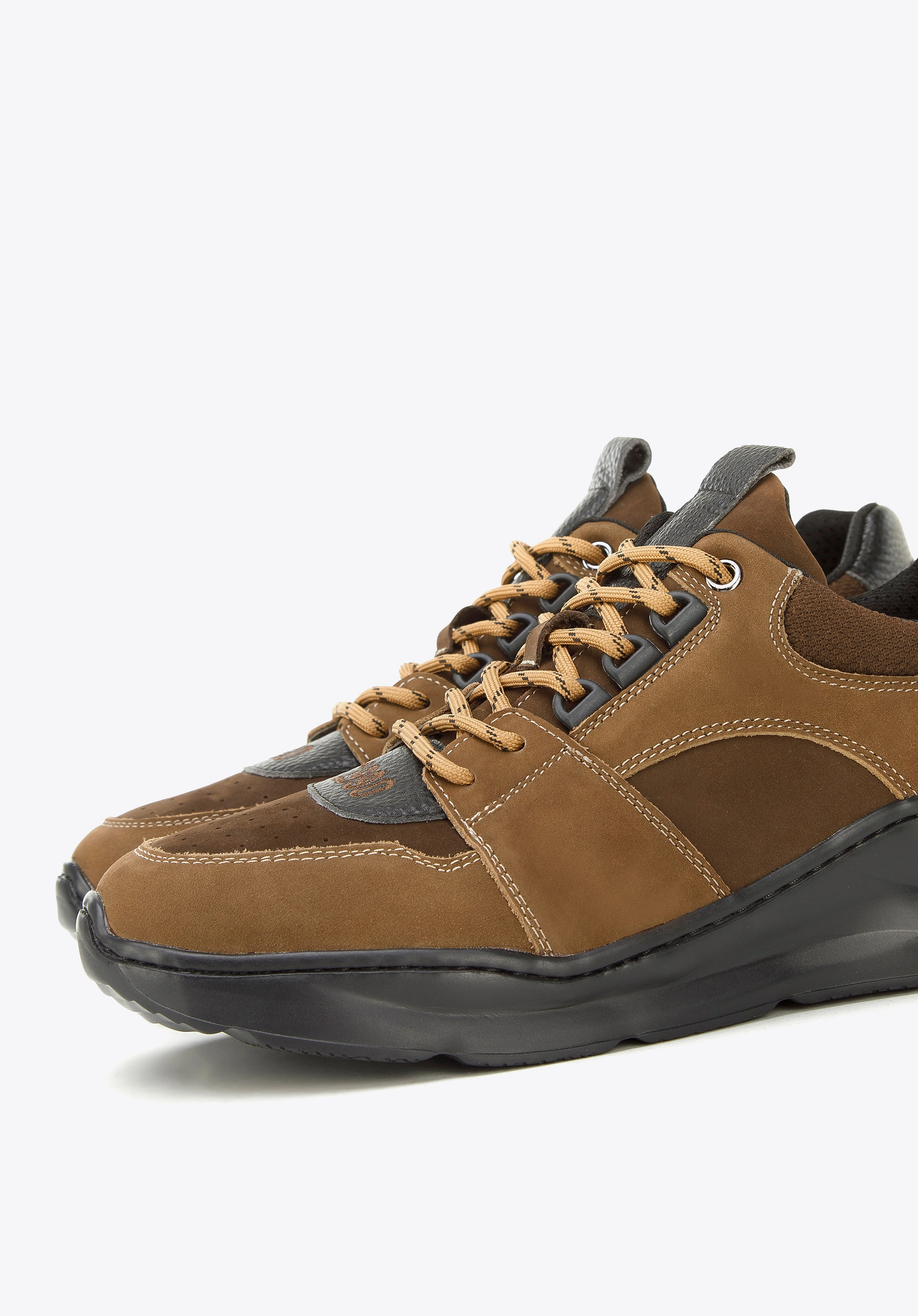 Męskie sneakersy na lekkiej podeszwie brązowe