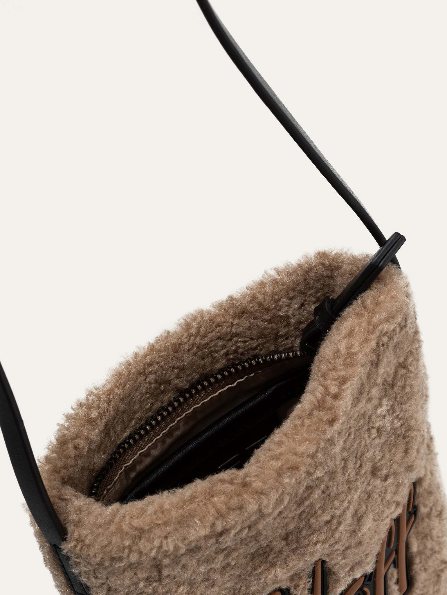 MINI BOLSO BORREGUITO TOWER TOPO