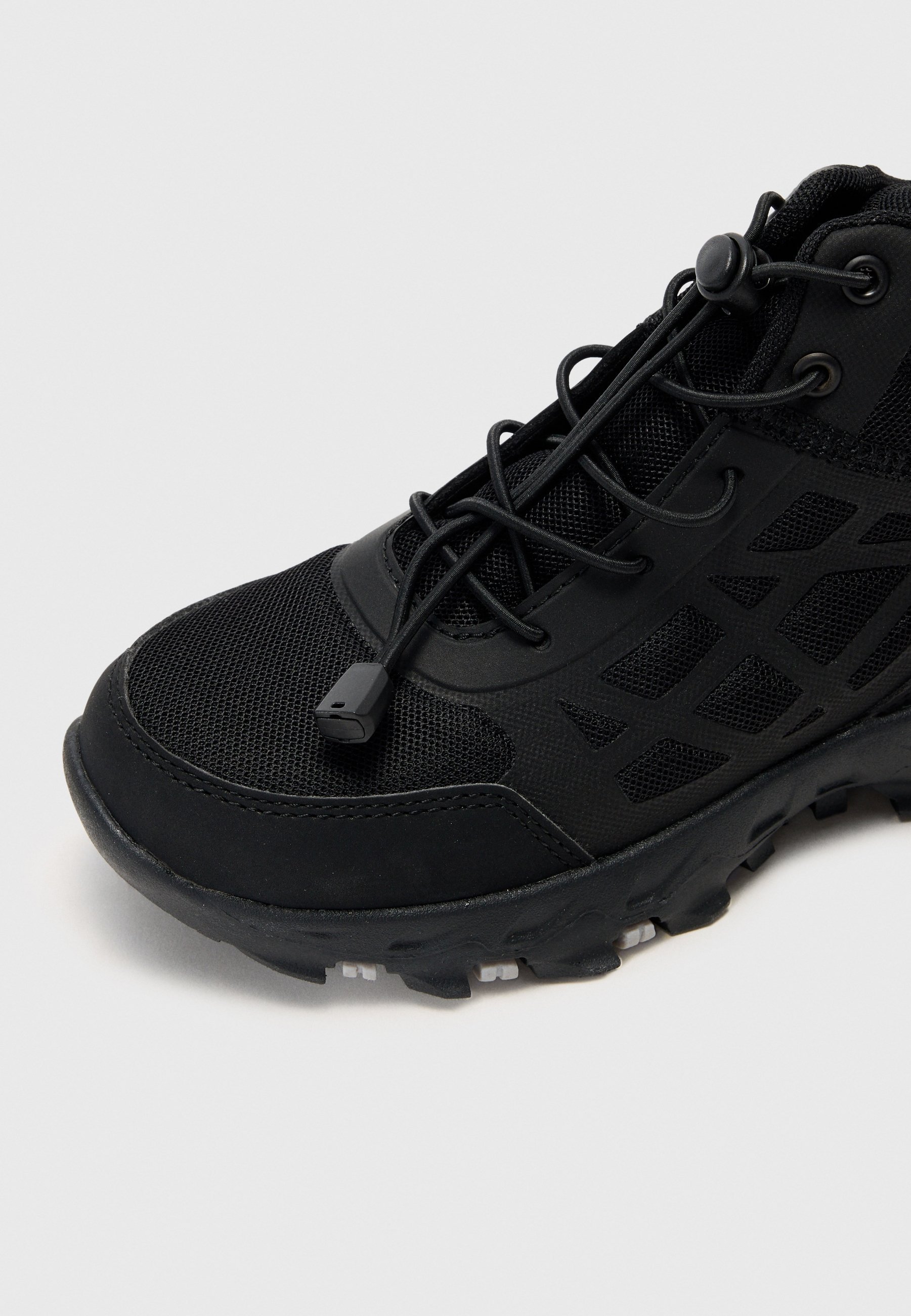 Viking TRACK MID UNISEX - Hoge sneakers - zwart