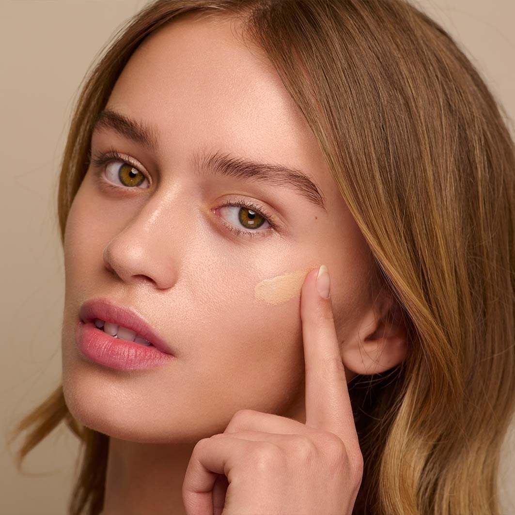 BEAUTY Foundation Natural Luminous Foundation - 30 ml