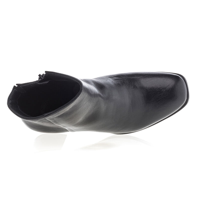Schwarze Damenstiefel / Stiefeletten