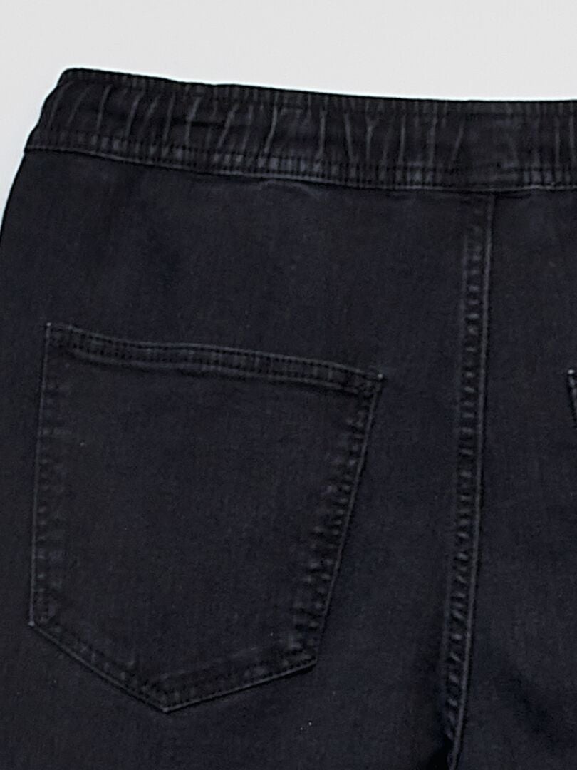 Calça jeans jogger com bolsos laterais - Preta