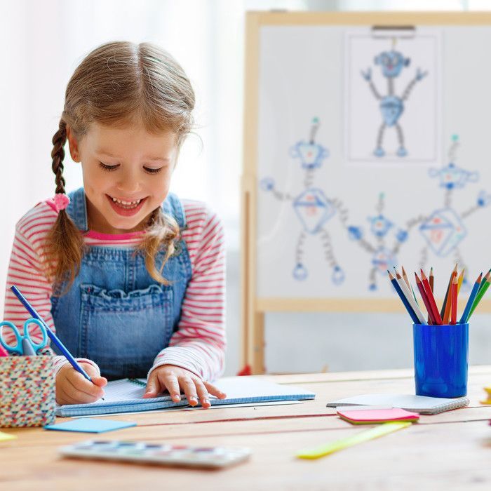 Relaxdays Kinderschildersezel met verstelbare hoogte en magneet, gemaakt van hout, wit met krijtbord, 122-160 x 65 x 69 cm, naturel