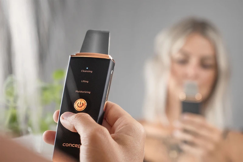 Daugiafunkcinė ultragarsinė veido valymo mentele „Concept Perfect Skin PO2060“