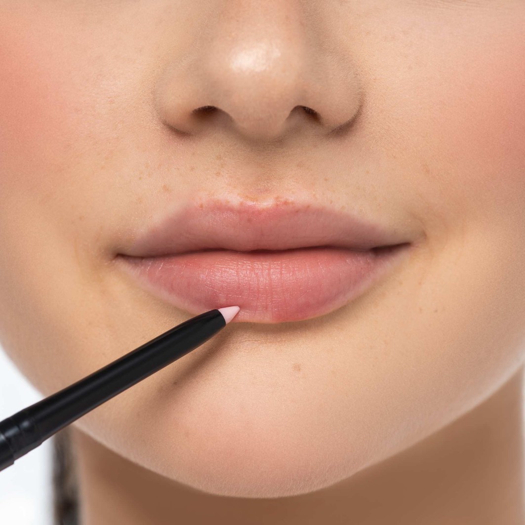 ARTDECO INVISIBLE LIP CONTOUR