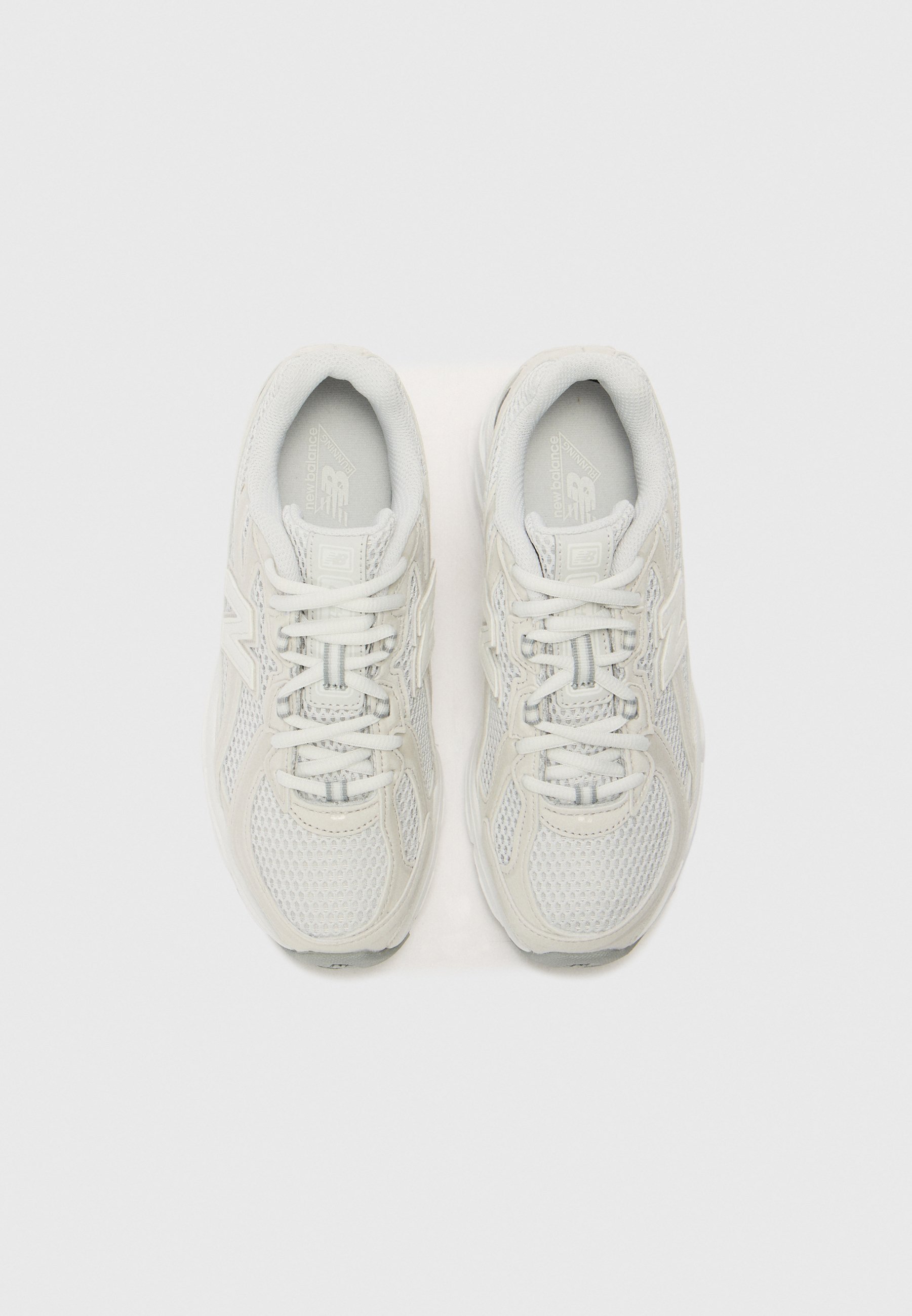 New Balance 740 - Sneakers - grey matter