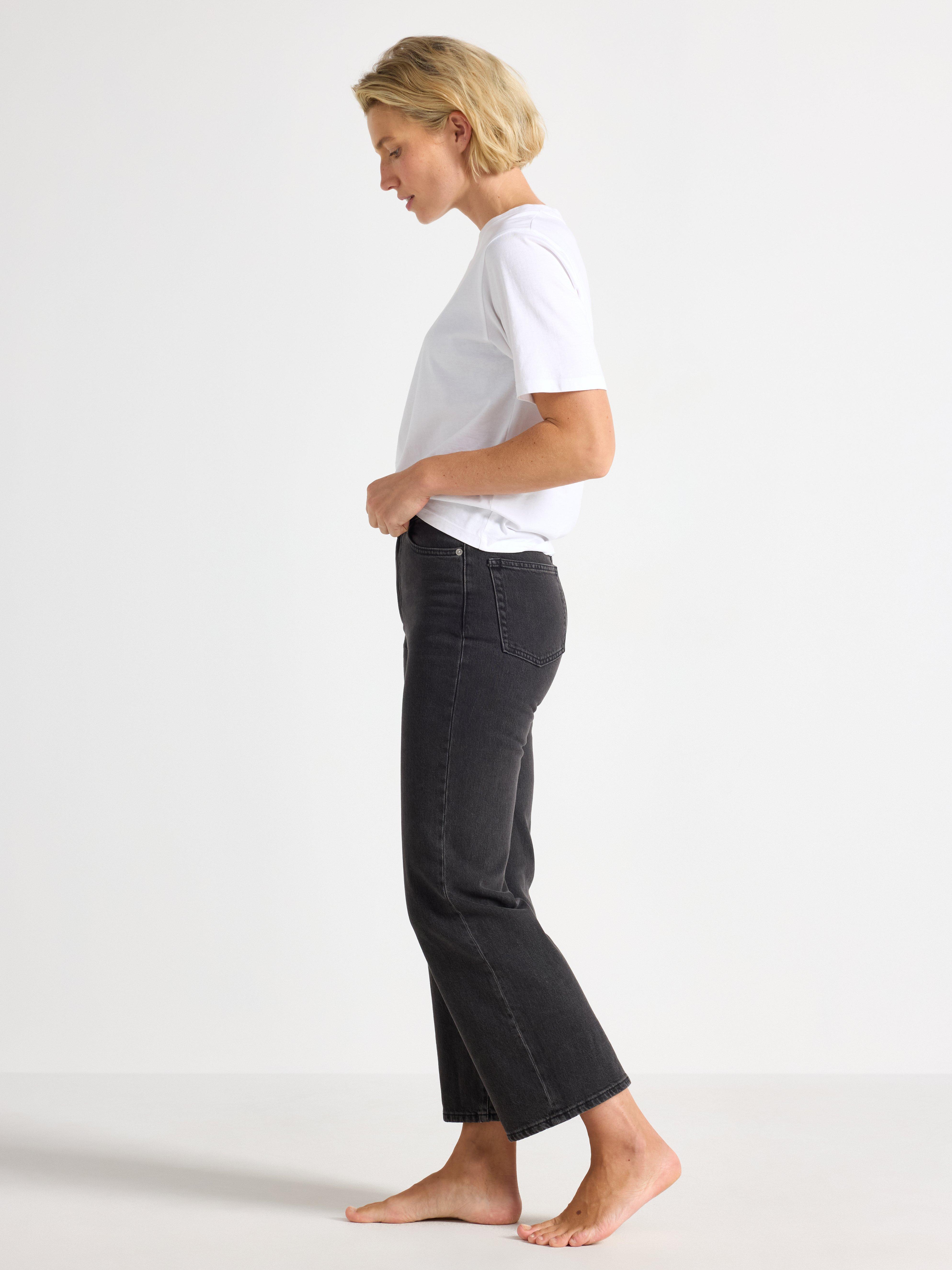Jean court WIDE Hanna légèrement extensible noir