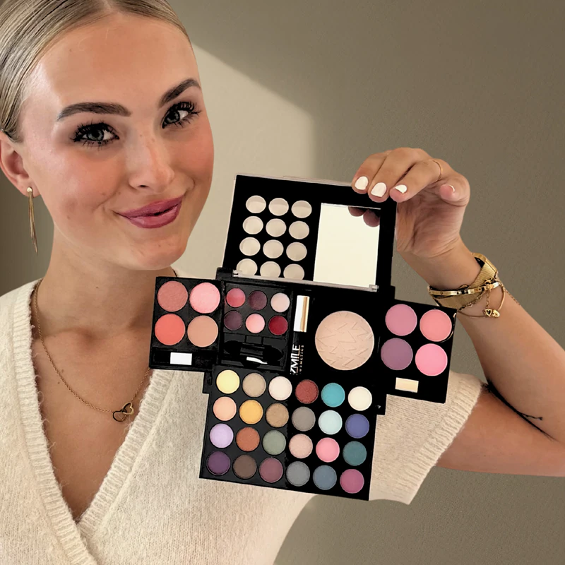 ZMILE COSMETICS Tudo o que você precisa para ir zestaw do makijażu