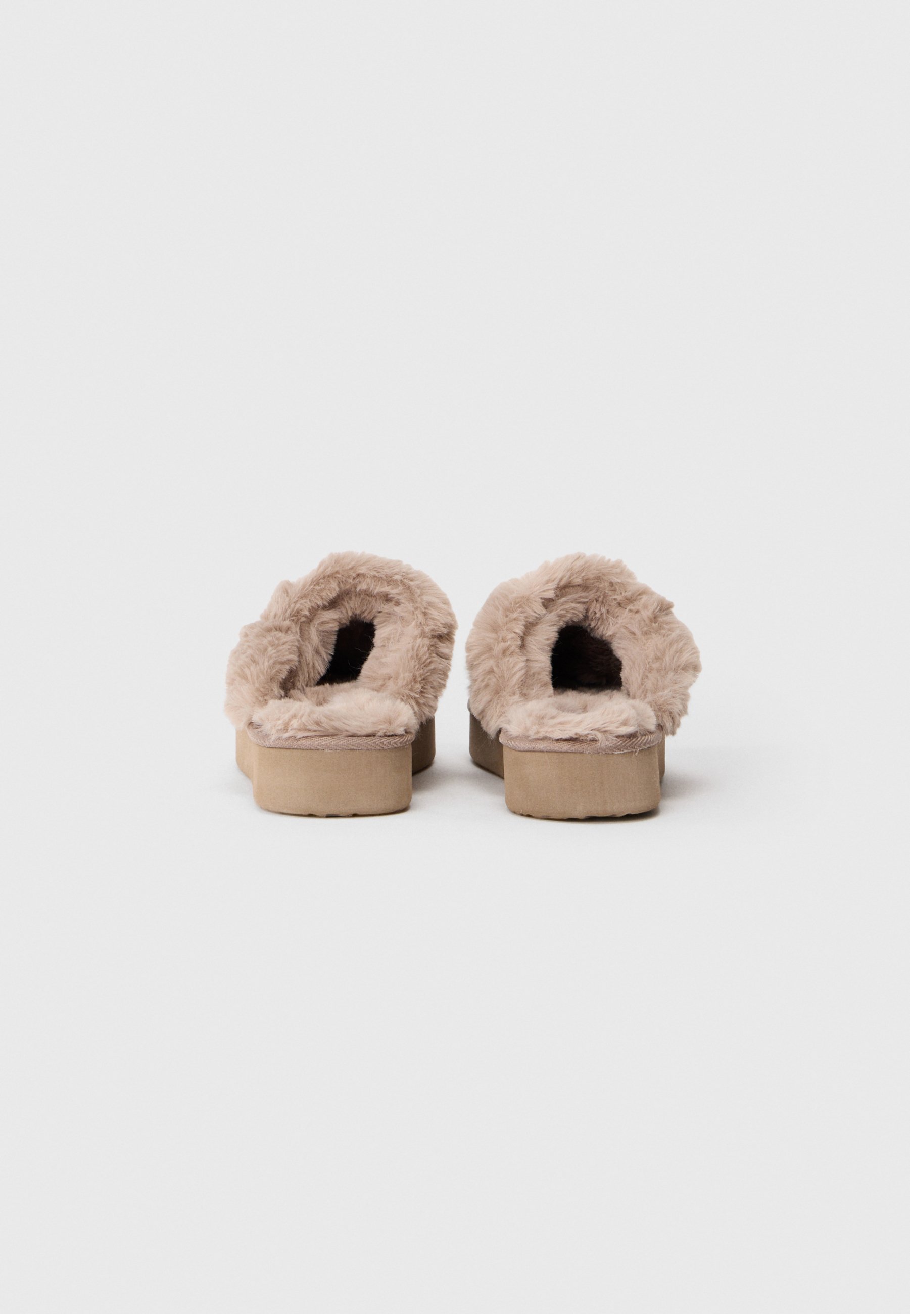 Even&Odd pantoffels met brede pasvorm - grijs