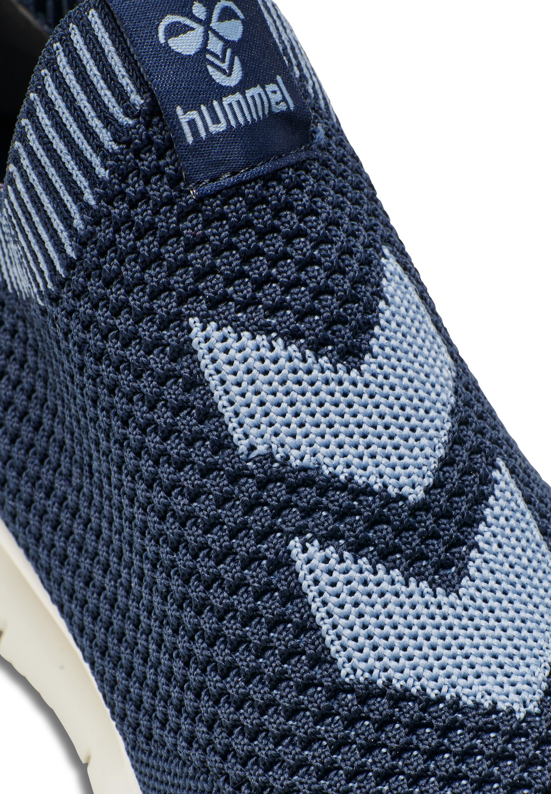 Hummel TATUM SEAMLESS - Instappers - zwarte iris