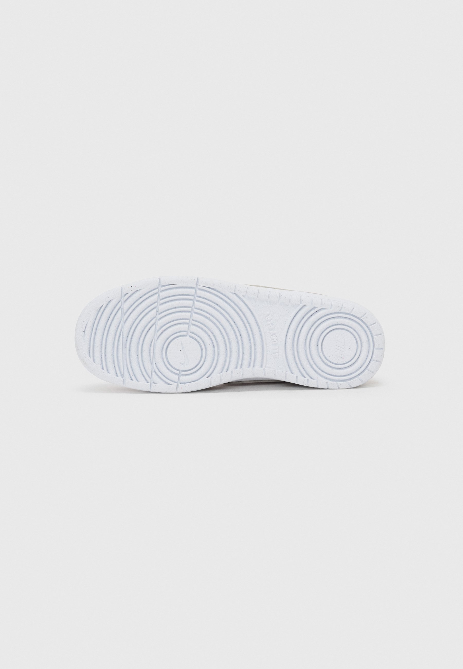Nike Sportswear COURT BOROUGH LOW UNISEX - Sneakers - venice plum/fog white