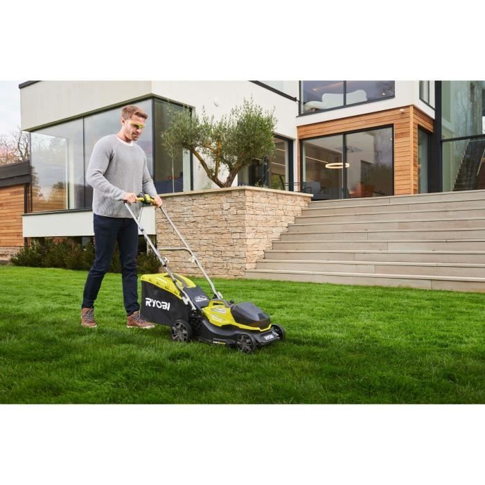 RYOBI - 18V ONE+ Push Mower - Brushless - 37cm Cutting Diameter - Collection and Mulching + 5.0 Ah Battery & Charger - RY18LMX37A-150