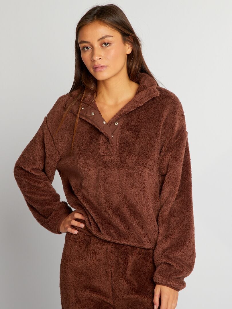 Sudadera de cuello alto con forro de sherpa - MARRÓN