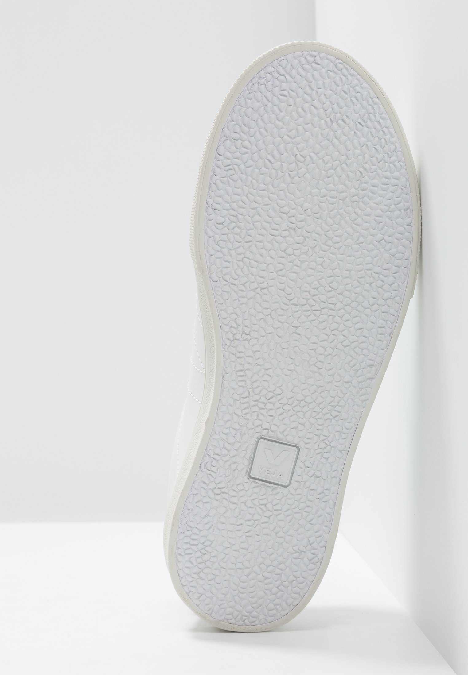 Veja Low-top Trainers