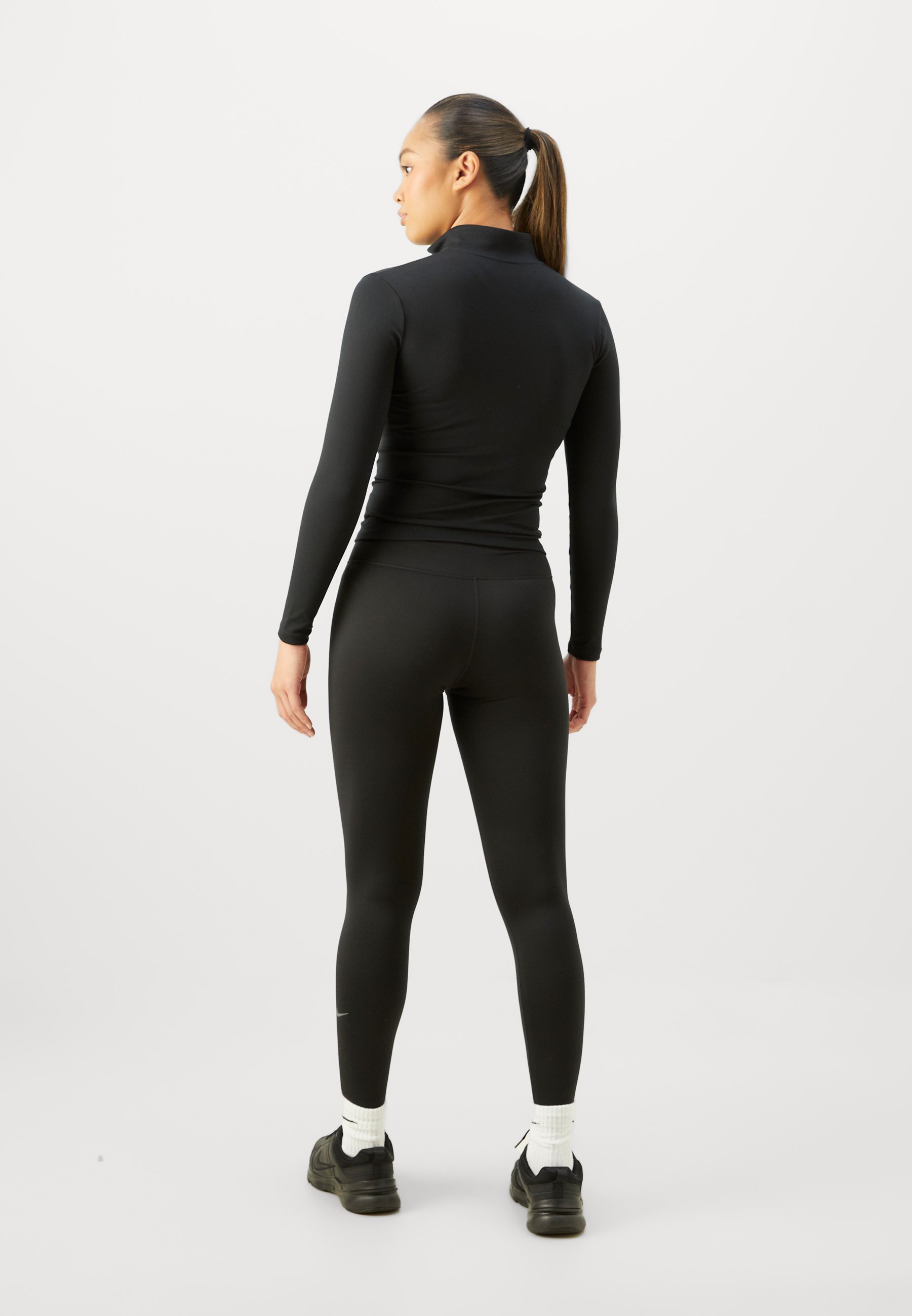Nike Performance ONE - Leggings - zwart