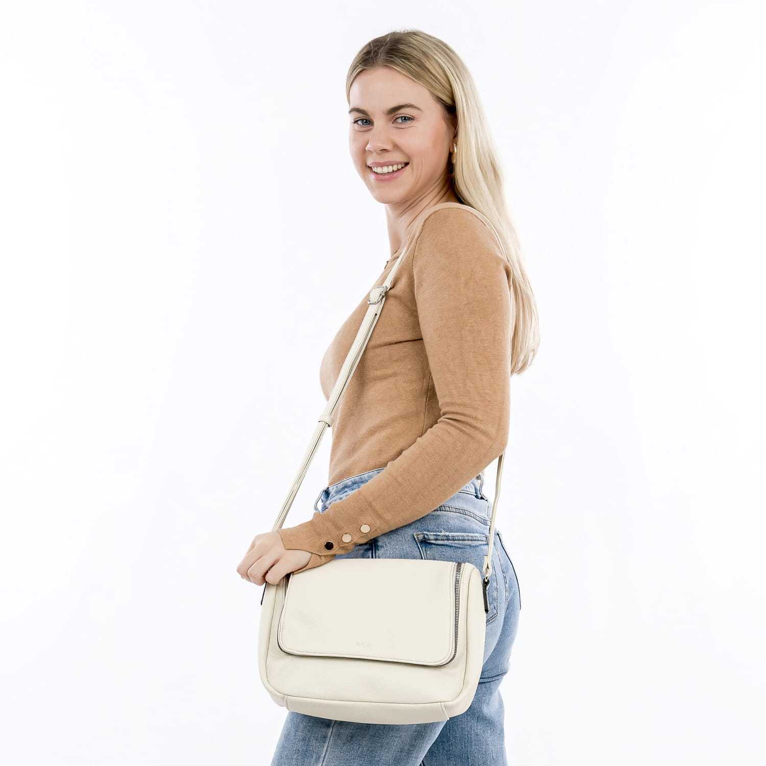 EMILY & NOAH Schultertasche E&N Tours RUE 09 – Helltaupe