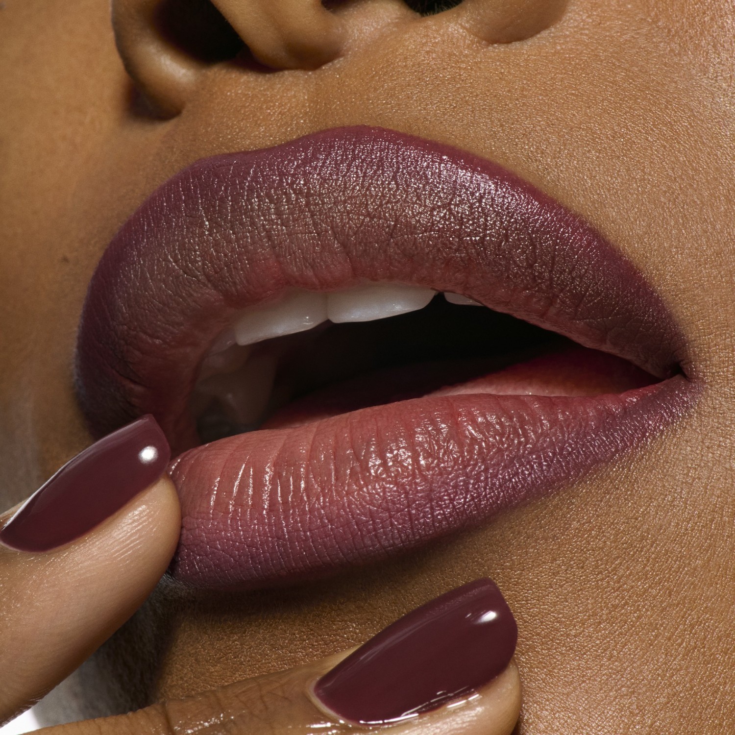 MAC Lipgloss lūpu spīduma acu zīmulis - 0,25 g