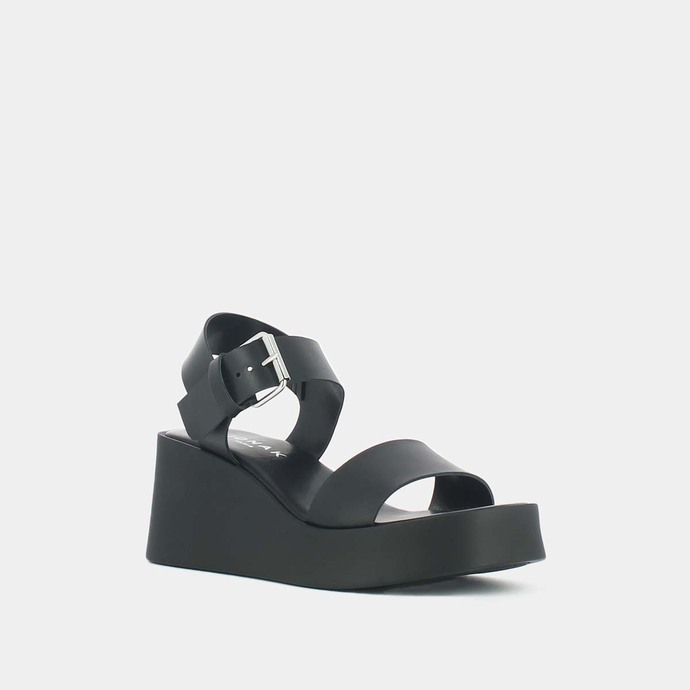 Sandales à semelles compensées  en cuir noir