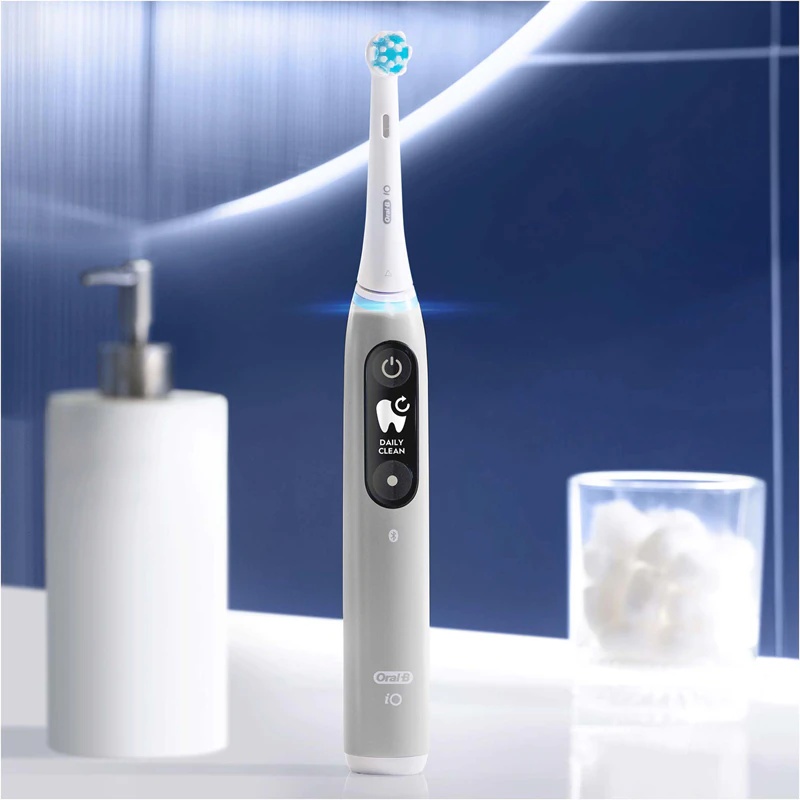 „Oral-B iO6“ elektrinis dantų šepetėlis su dėklu