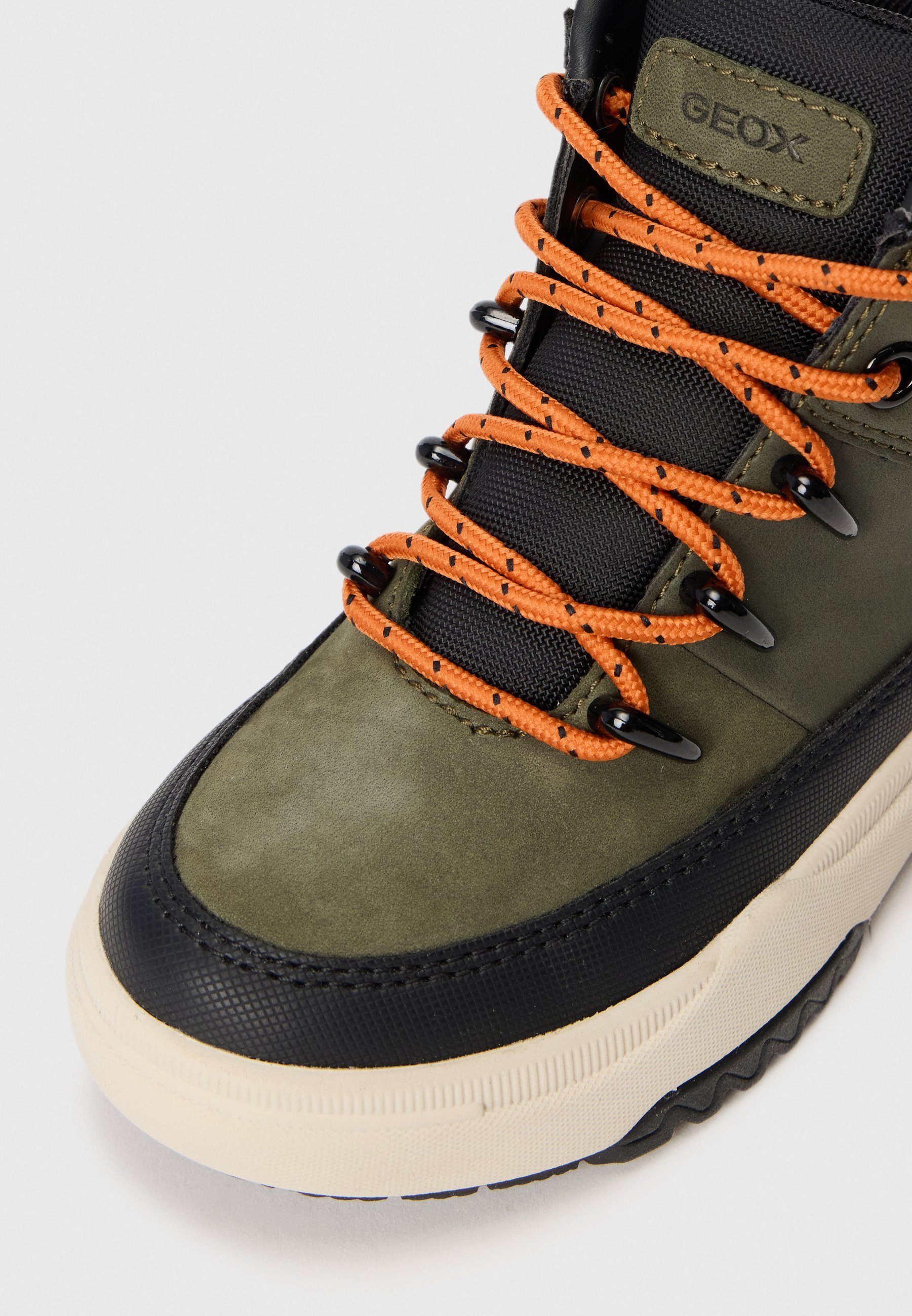 Geox BUNSHEE B - Enkellaarsjes met vetersluiting - militaire stijl