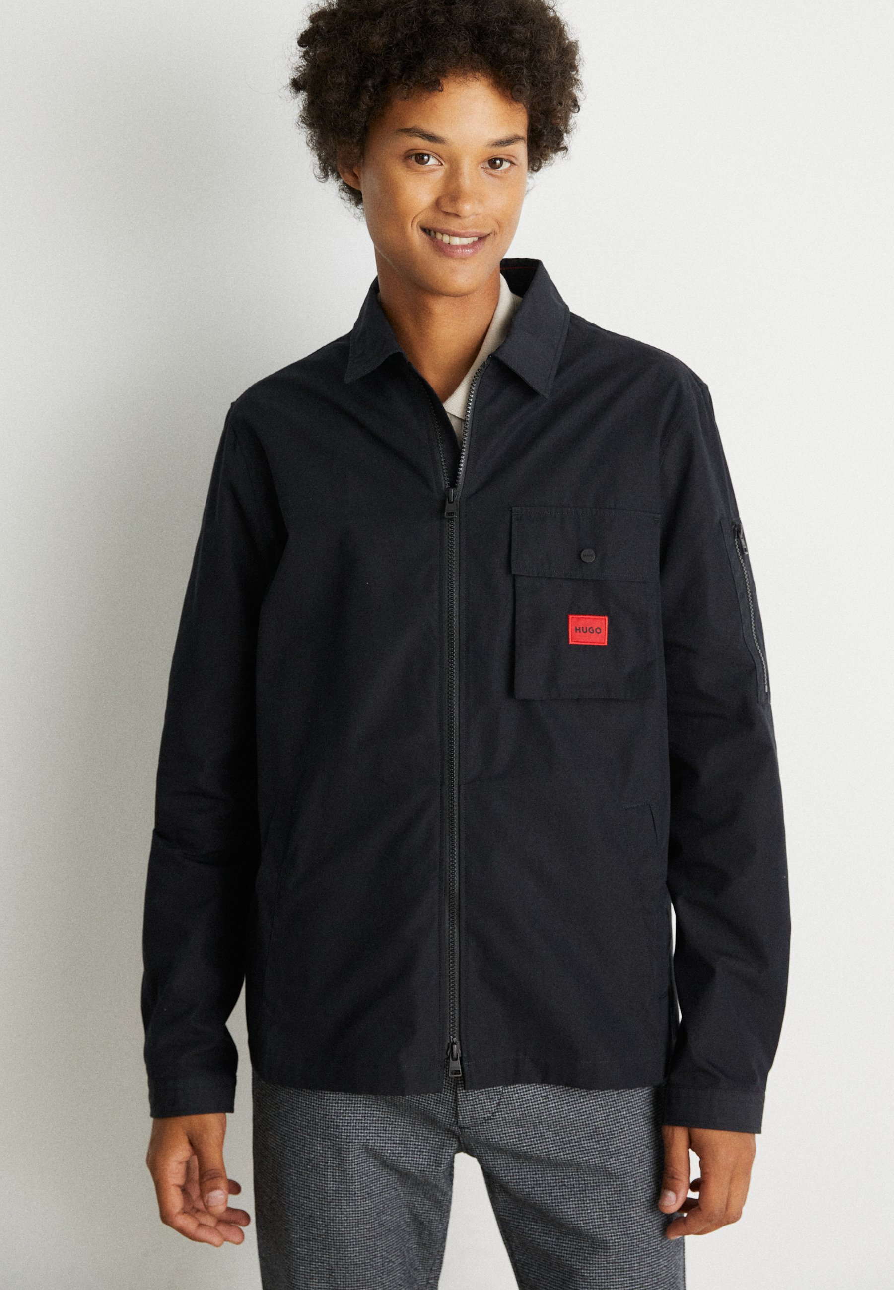 HUGO EMMOND - Veste d'été - noire