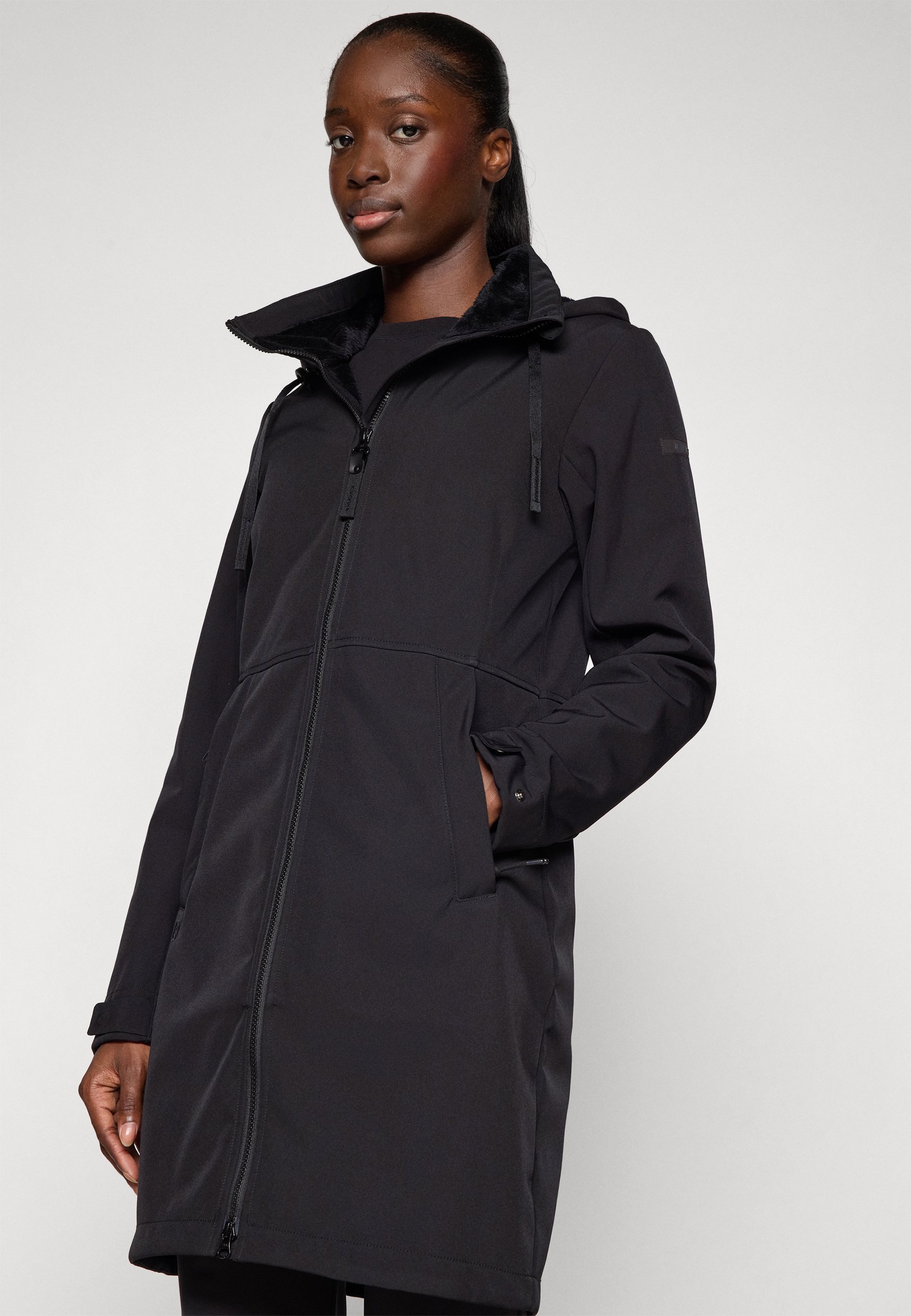 Veste softshell Icepeak AGARAM - Noir basique